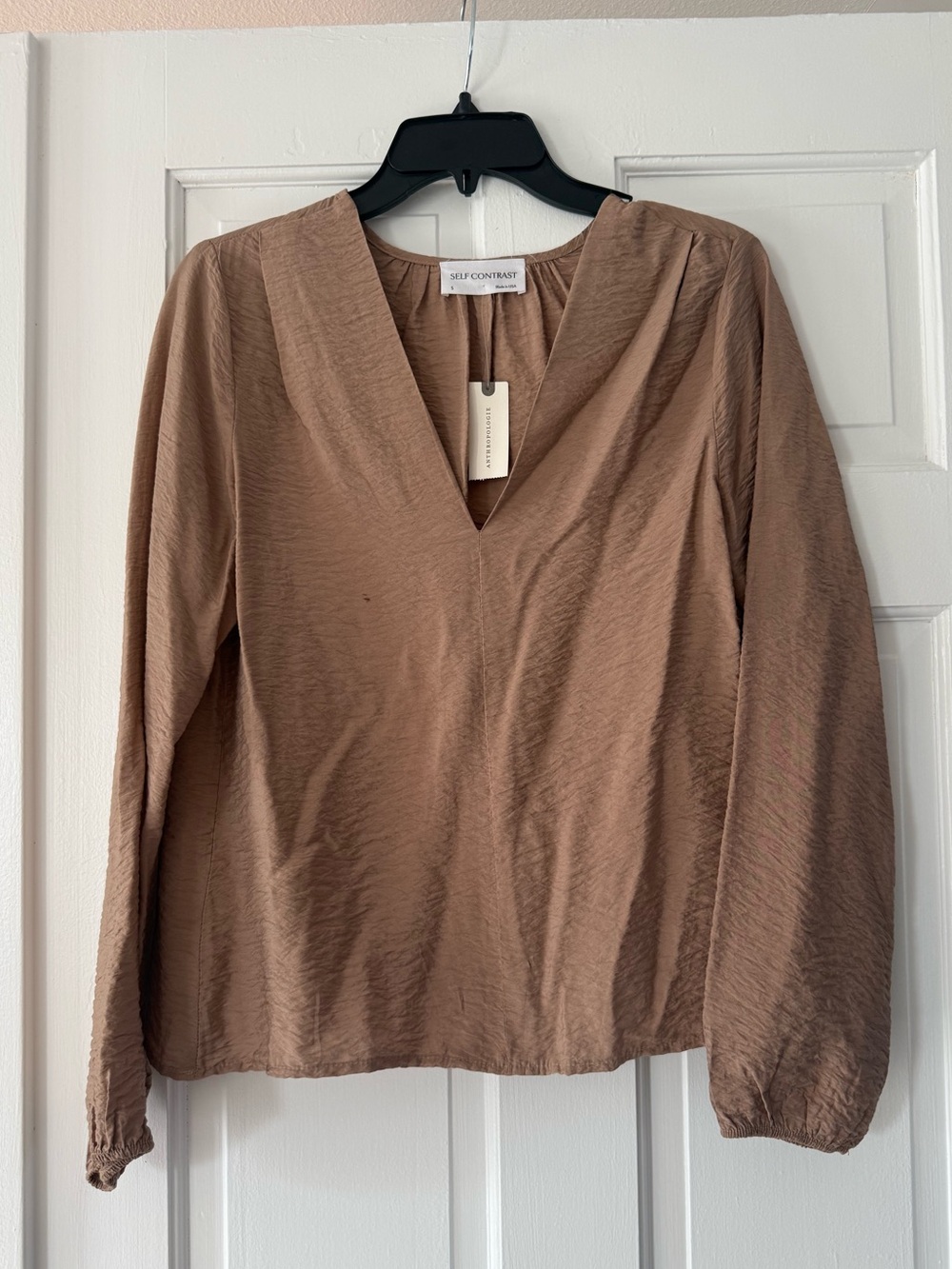 NWT Self Contrast/Anthropologie Taupe V‑Neck, Crinkled Fabric, Sz S